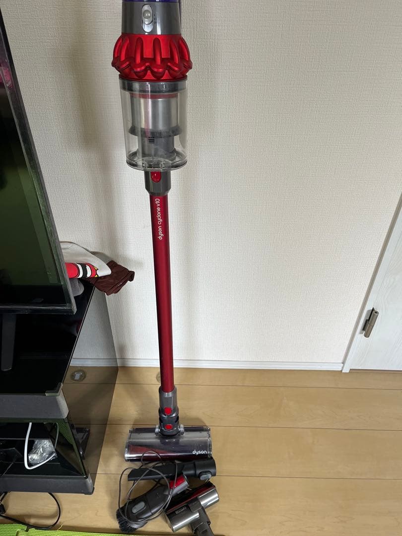 ダイソンSV12コードレスクリーナー