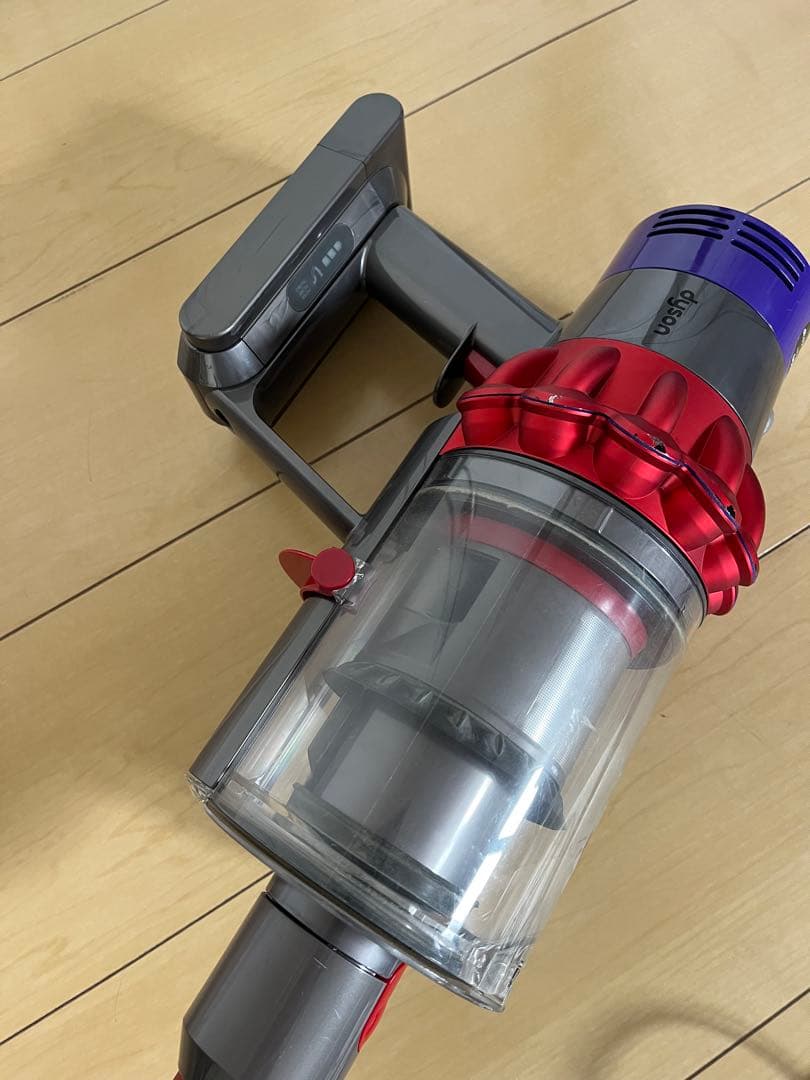 ダイソンSV12コードレスクリーナー