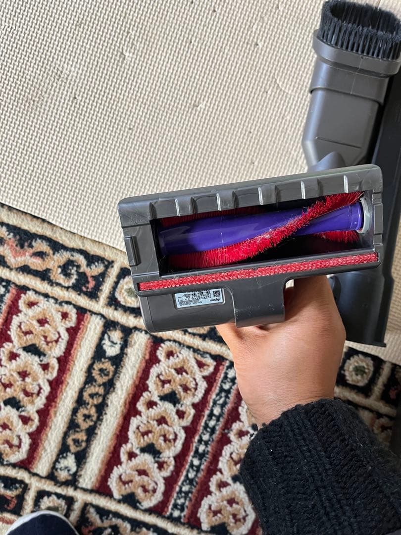 ダイソンSV12コードレスクリーナー