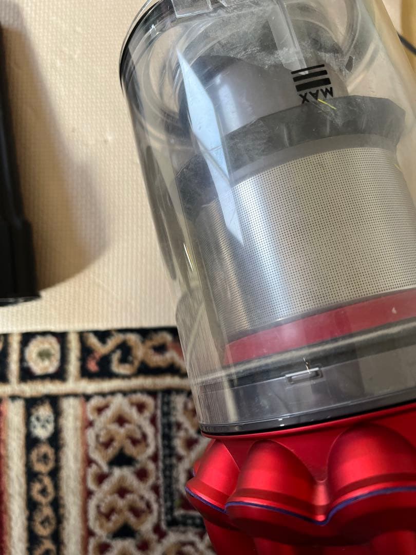 ダイソンSV12コードレスクリーナー