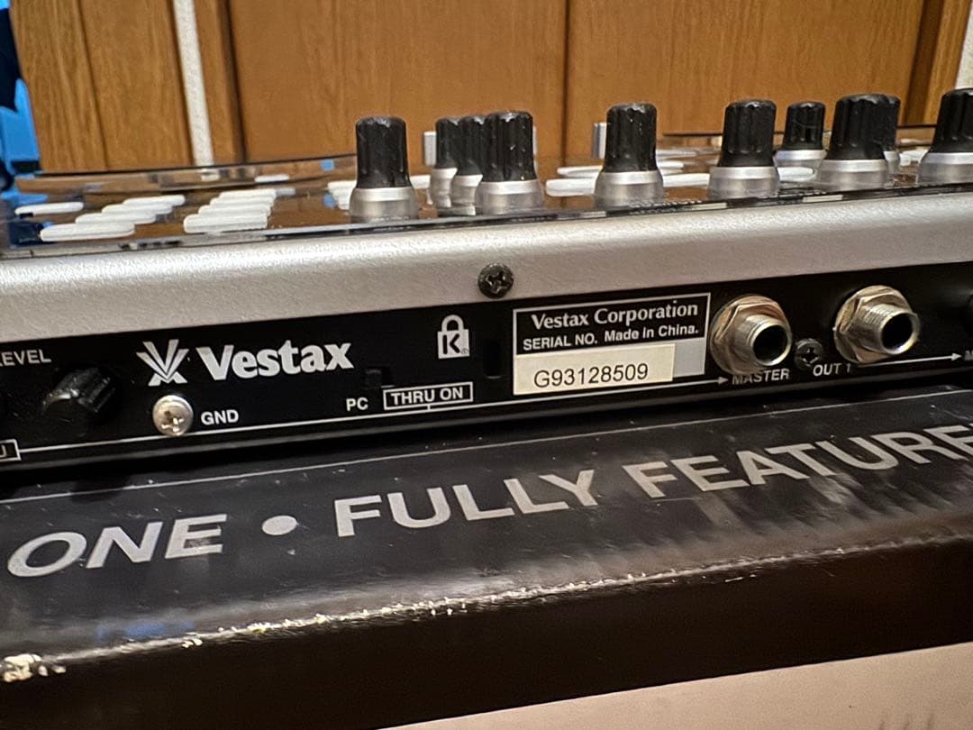 Vestax VCI-300 動作確認済 Serato DJ Pro無償バンドル