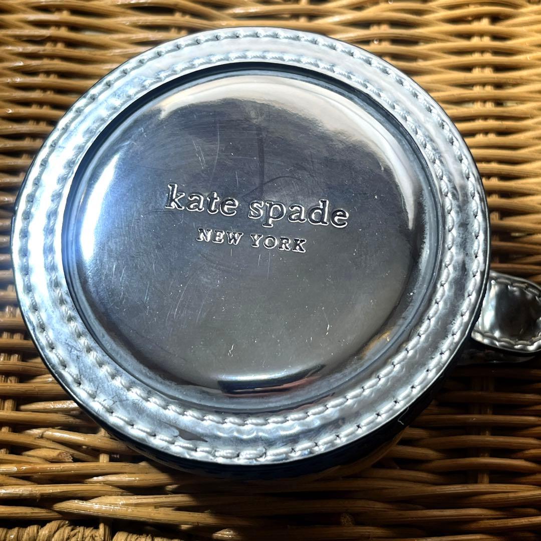 未使用 完売品　ケイトスペード カゴバック カメラ ショルダーバッグ　シルバー