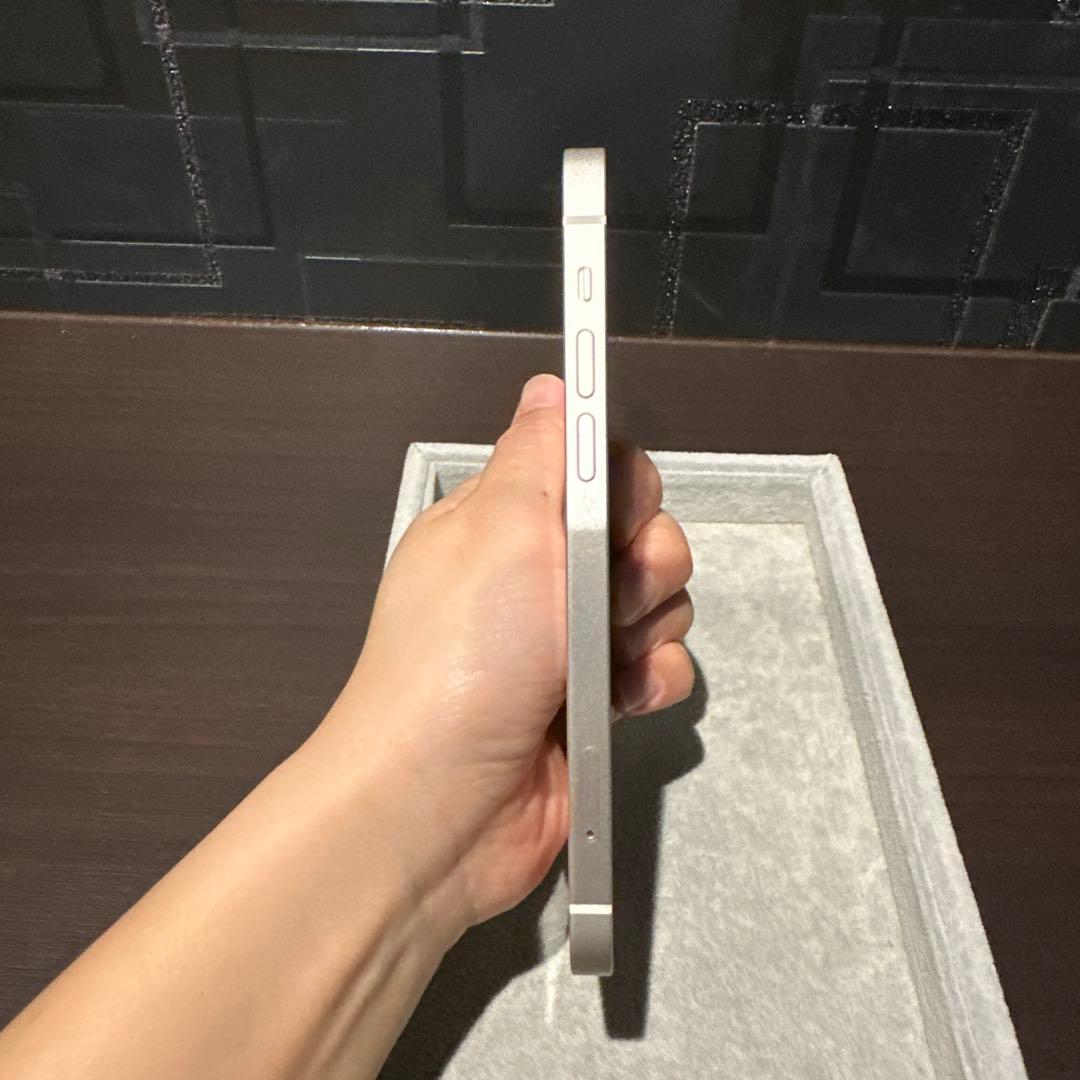 iPhone 12 64GB ホワイト【au】