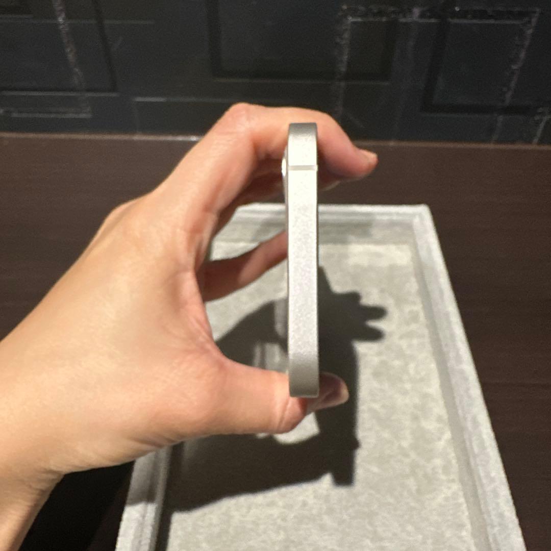 iPhone 12 64GB ホワイト【au】