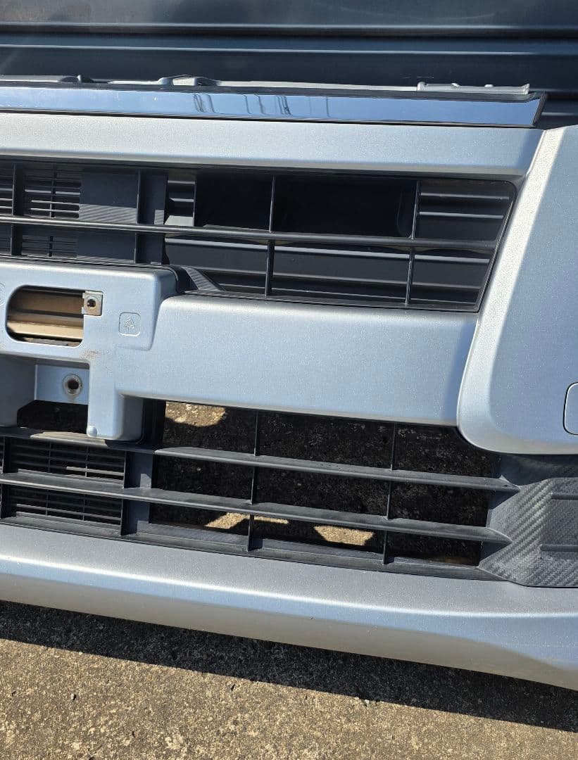 LA100S　後期 ムーヴカスタム 純正 フロントバンパー S28 シルバー