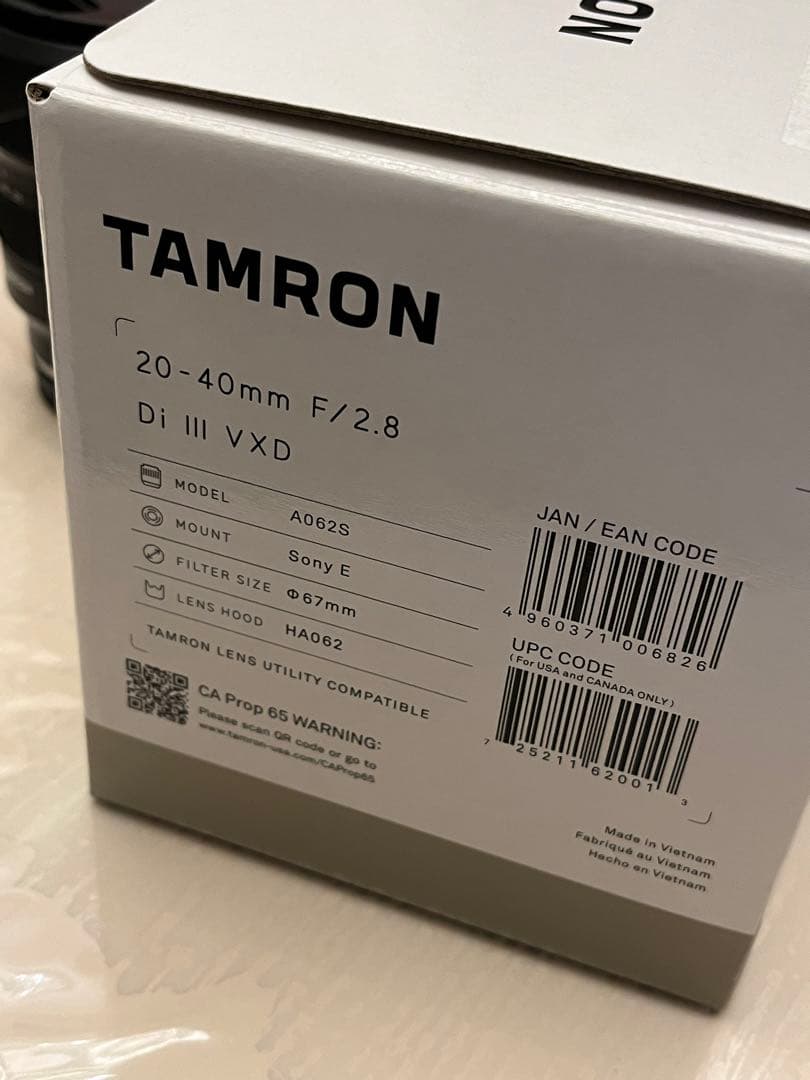 極美品TAMRON 20-40mm F/2.8 Di III VXDズームレンズ