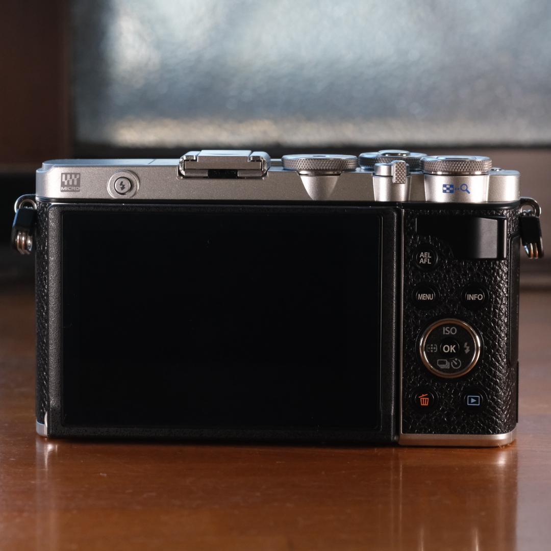 テ*イ様 OLYMPUS　PEN　E-P7　14-42mm　EZレンズキット　ハ