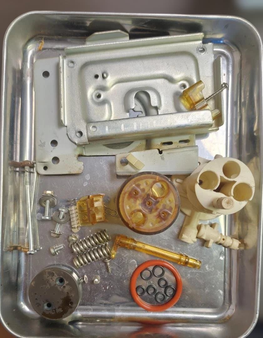 【完全オーバーホール】105：【極上美品】ESAM03110Sマグニフィカ