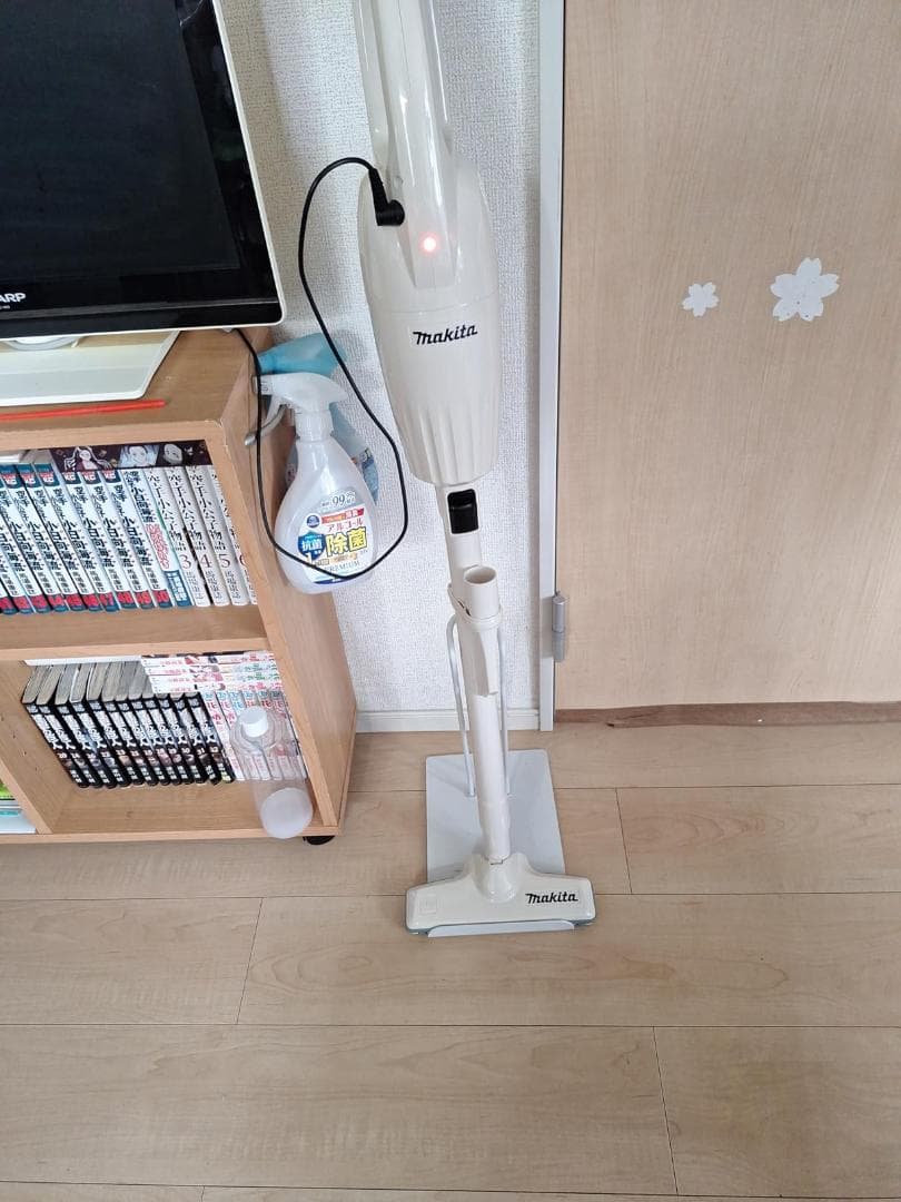 マキタ(Makita) 充電式クリーナ（アイボリー）バッテリ内蔵式 1 M120