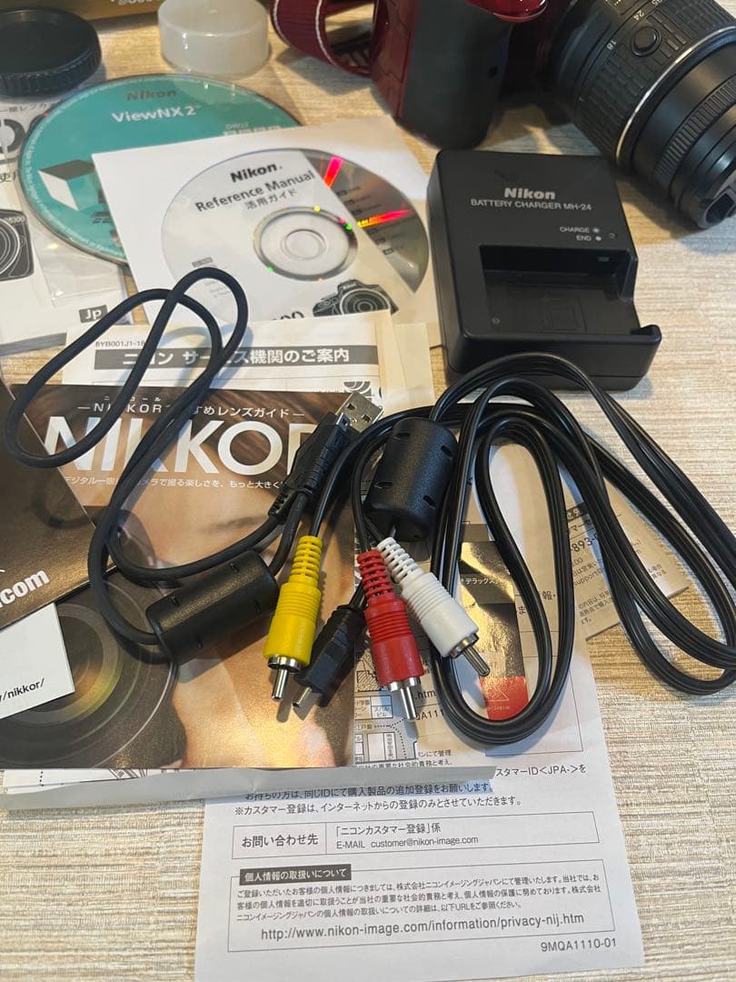 美品　ニコン D5300 一眼レフカメラ レッド