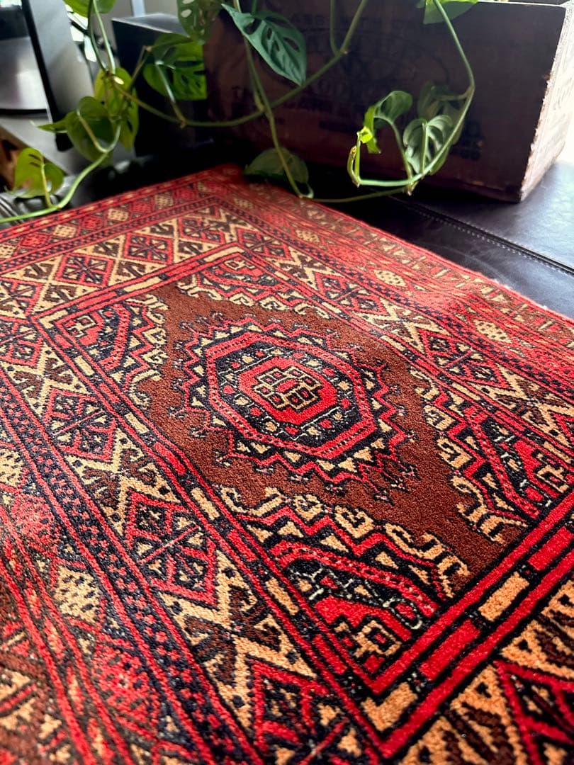 トライバルラグ　ヴィンテージラグ　ミニラグ　トルクメン　プリミティブアート　美品