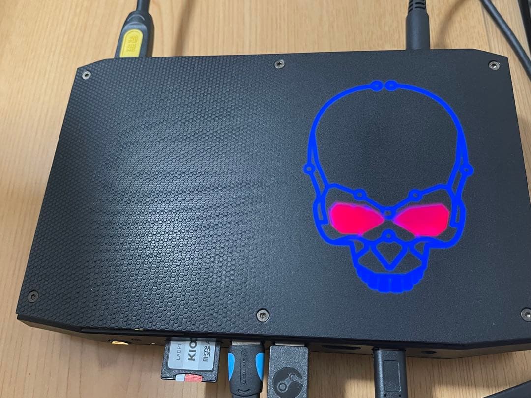 Intel NUC 第8世代 NUC8i7HNK Core i7-8705G