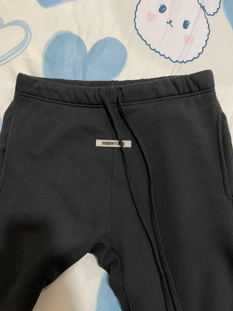 ESSENTIALS フーディーとパンツセット ブラック