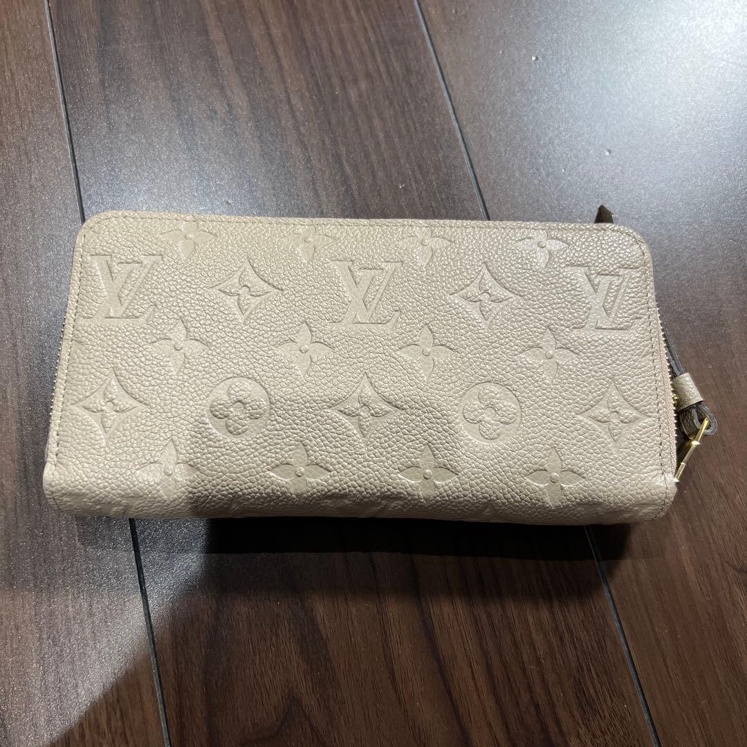 Louis Vuitton ベージュレザー長財布