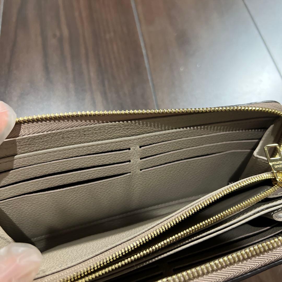 Louis Vuitton ベージュレザー長財布