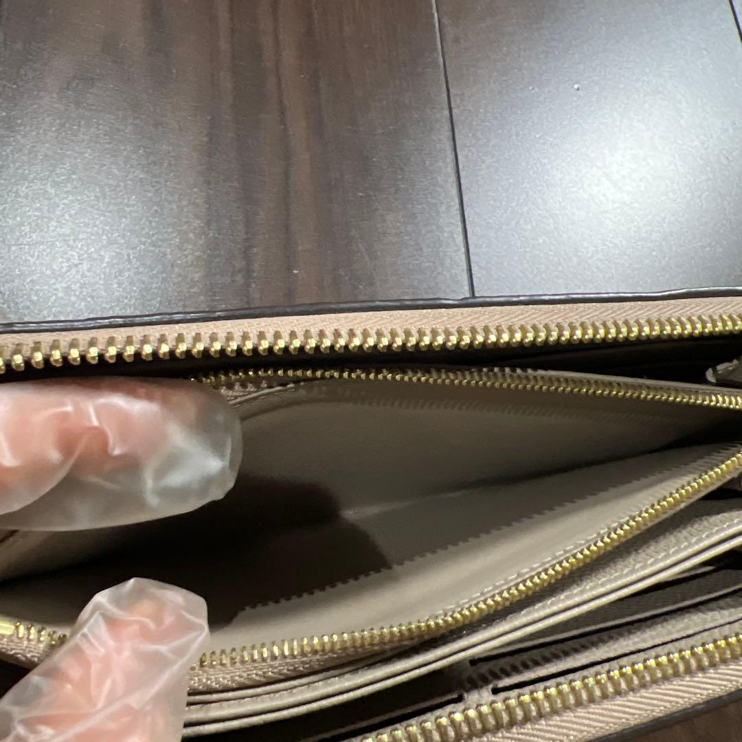 Louis Vuitton ベージュレザー長財布