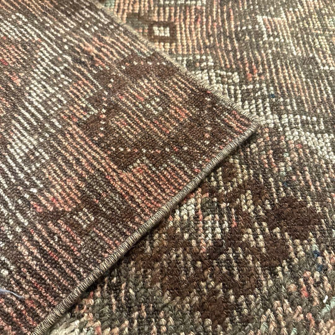 97×105エスニック　ブラウン×サーモン　レアな正方形　トルコヴィンテージラグ