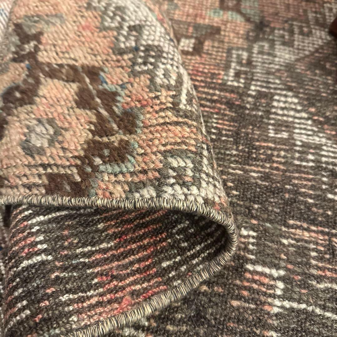 97×105エスニック　ブラウン×サーモン　レアな正方形　トルコヴィンテージラグ