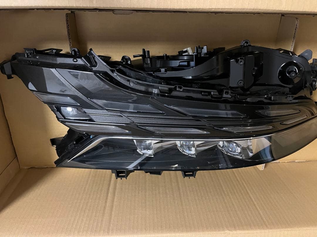 超美品　40アルファード　シーケンシャル　LEDヘッドライト