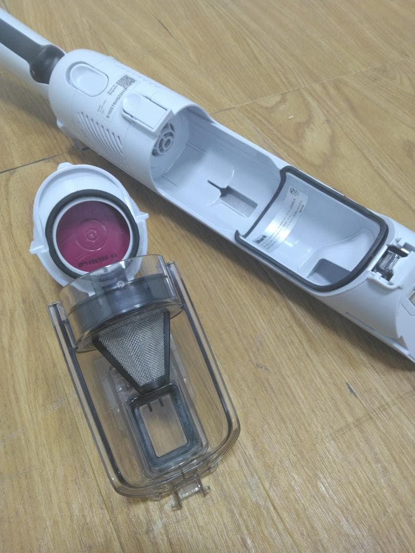 Y☆516 シャーク コードレススティッククリーナー LC351JWH