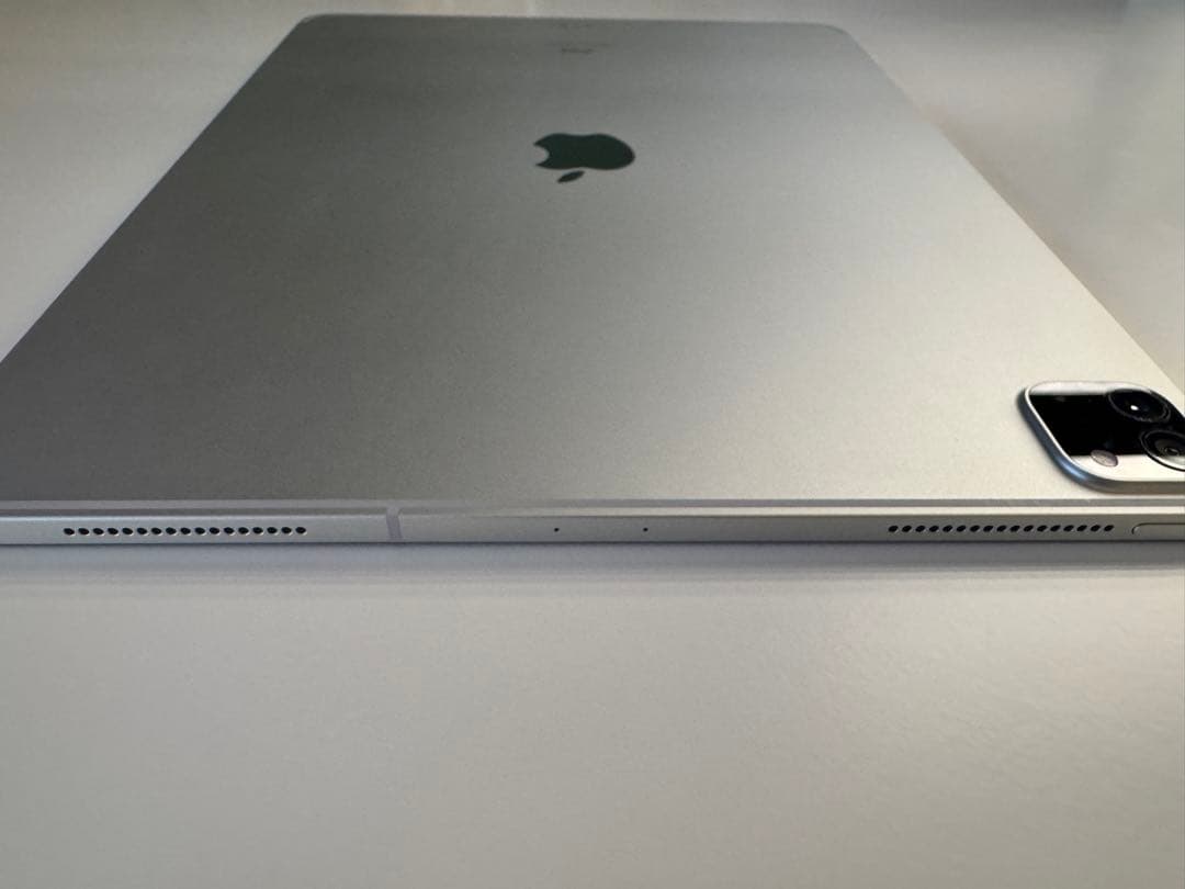 ✨極美品✨12.9インチiPad Pro第4世代【キーボード&純正ペンシル付】