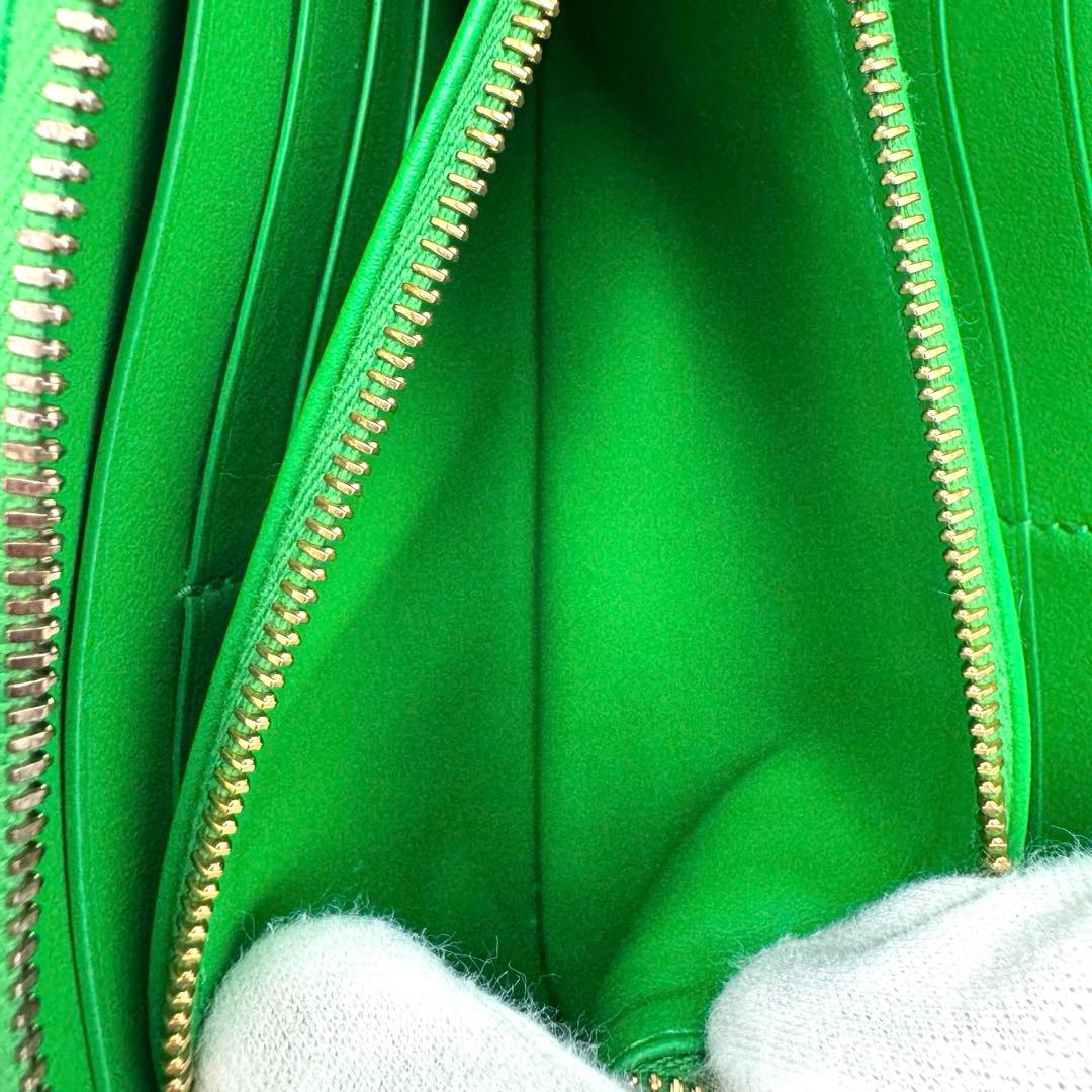 ボッテガヴェネタ マキシイントレチャート カセット 長財布 ジップアラウンド