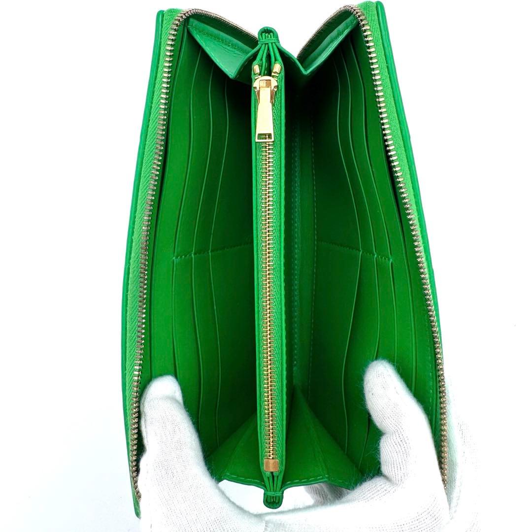 ボッテガヴェネタ マキシイントレチャート カセット 長財布 ジップアラウンド