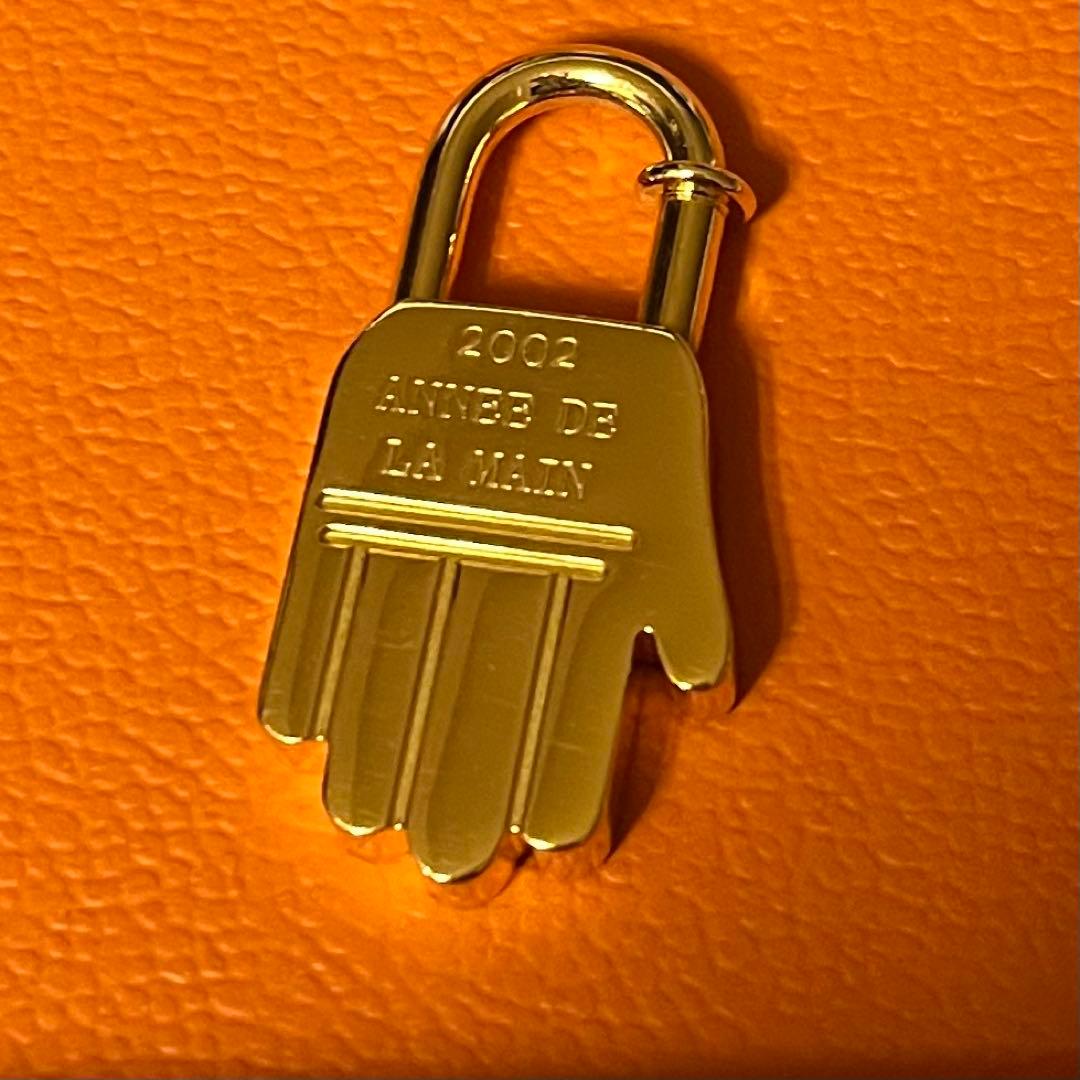 HERMÈS エルメス カデナ 2002 ハンドモチーフ チャーム ゴールド