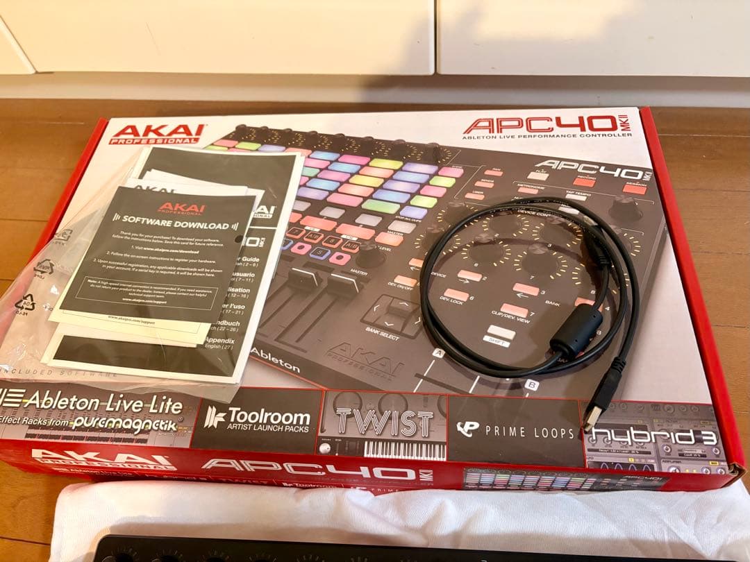 【美品】AKAI Professional APC40 mk2