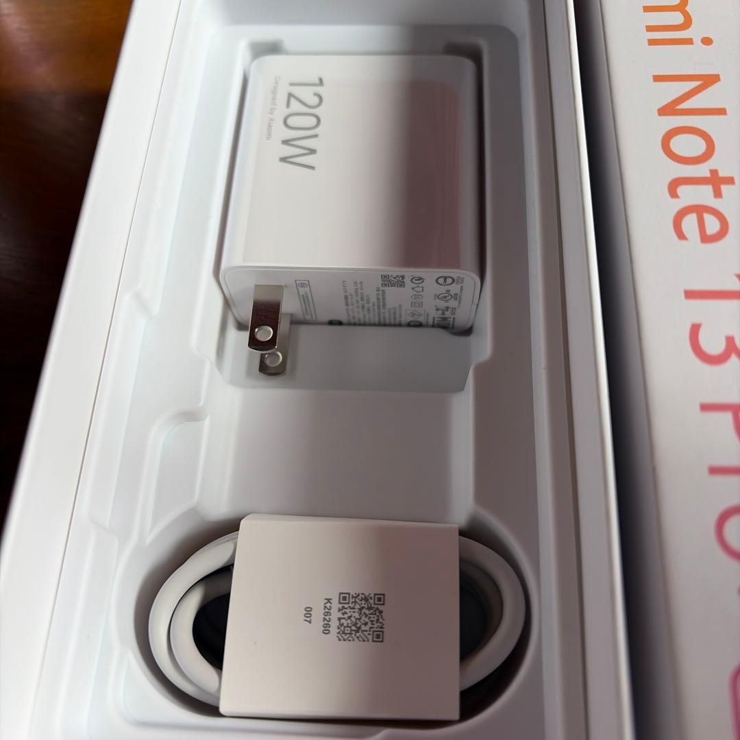 Xiaomi Redmi Note 13 Pro+ 5G 本体