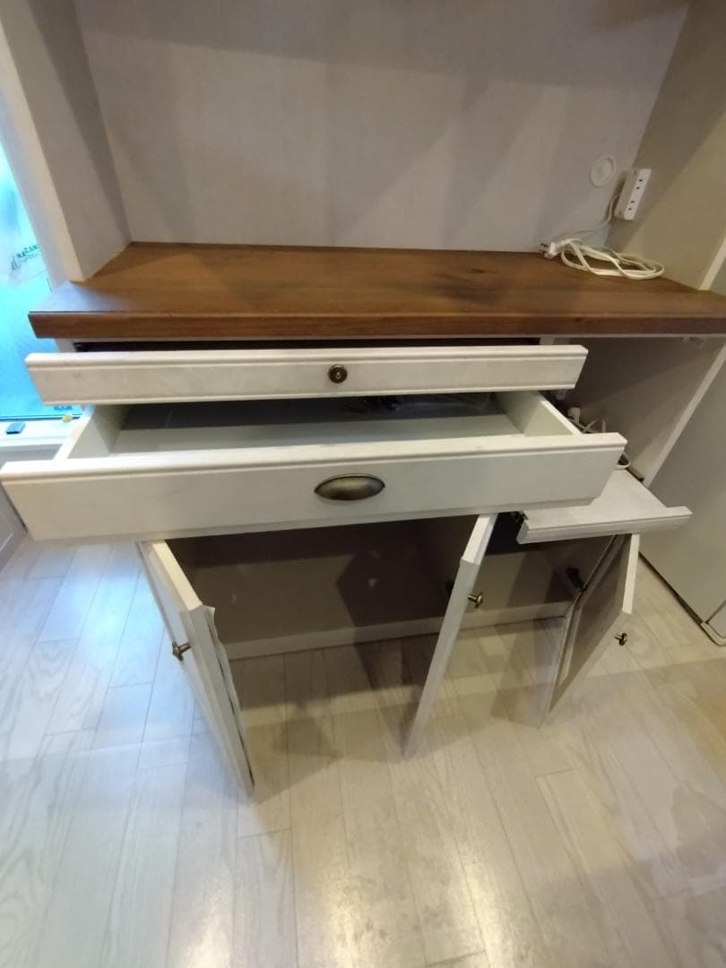 【BBA】ビーカンパニークリチコ キッチンボード 食器棚　アンティーク調