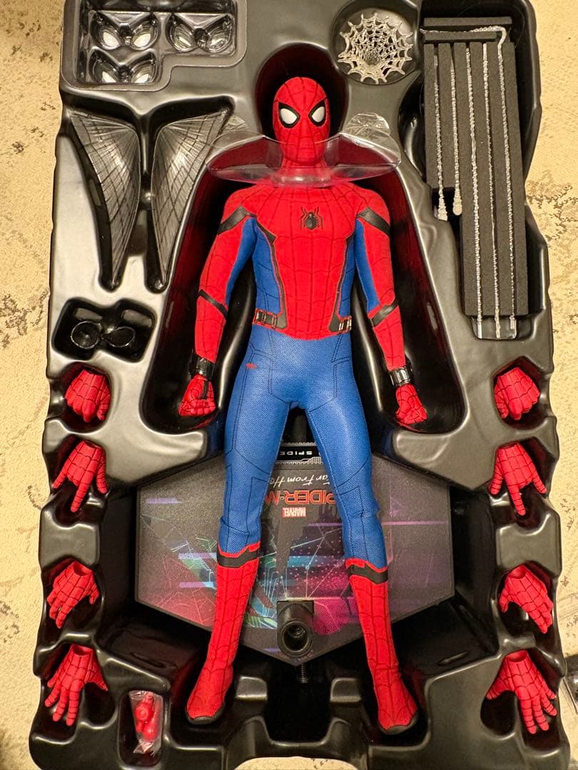 『スパイダーマン：ファー・フロム・ホーム』 １／６スケール　スパイダーマン
