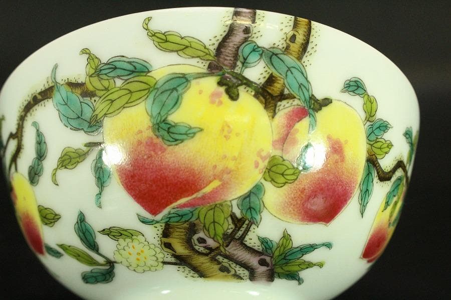 中国美術 色絵 桃蝙蝠 碗(A798)