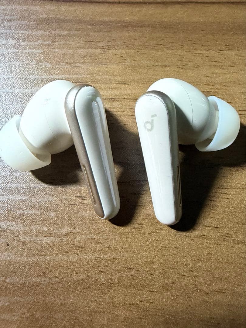 Soundcore Liberty5 シャンパンゴールド