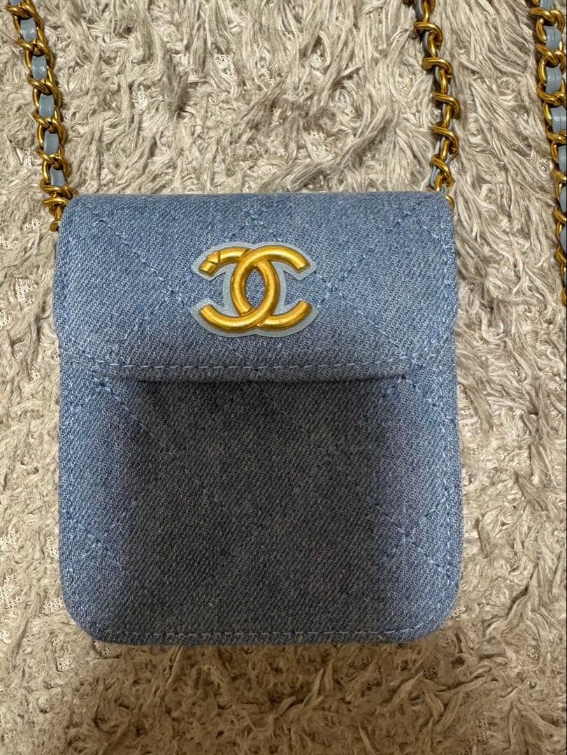 CHANEL デニムミニバッグ ゴールドロゴ　ノベルティ