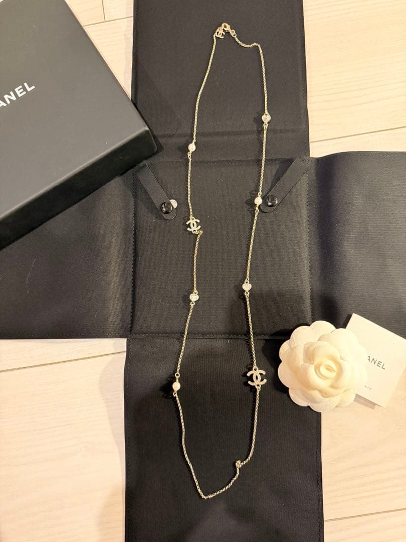 特別お値下げ　CHANEL 25/26 秋冬プレハートゴールドロング ネックレス