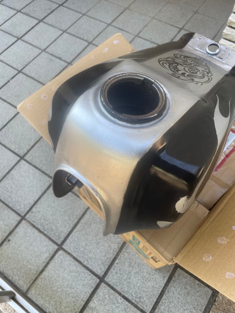 TW200 YAMAHA カスタムタンク フレイムス