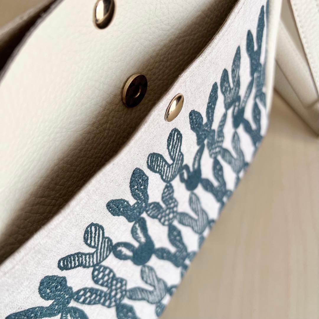 中秋の名月セール‼️ トート型本革ショルダーバッグ　MB510-015