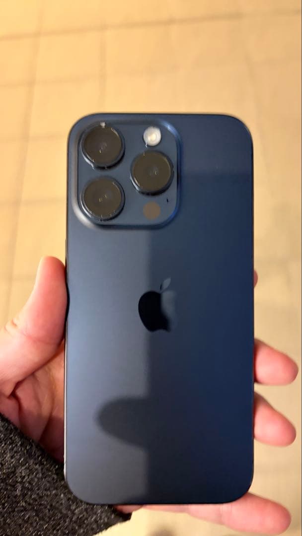 iPhone 15 pro 128GB 87%バッテリー ブルーチタニウム