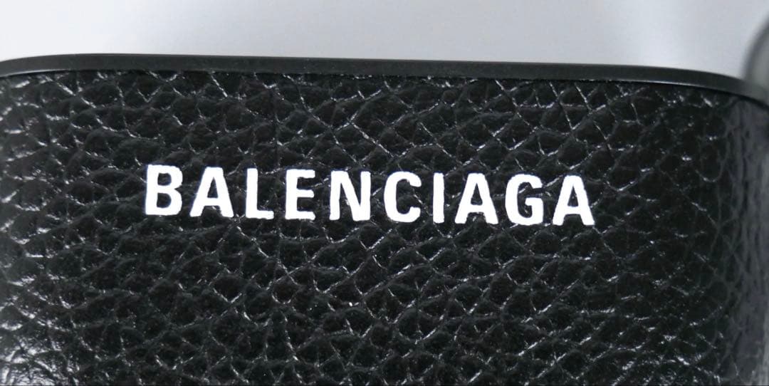 ✨新品未使用✨BALENCIAGA 　AirPods　第三世代ハードケース