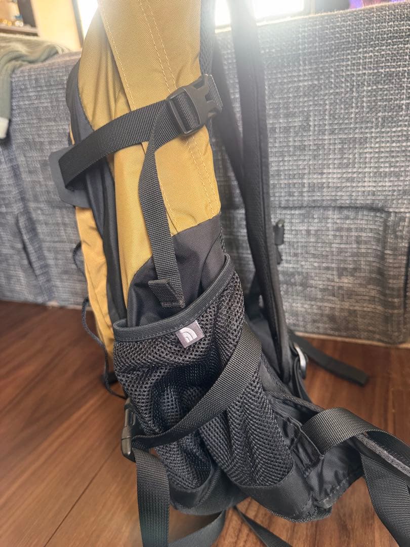 THE NORTH FACE バックパック カーキ/ブラック