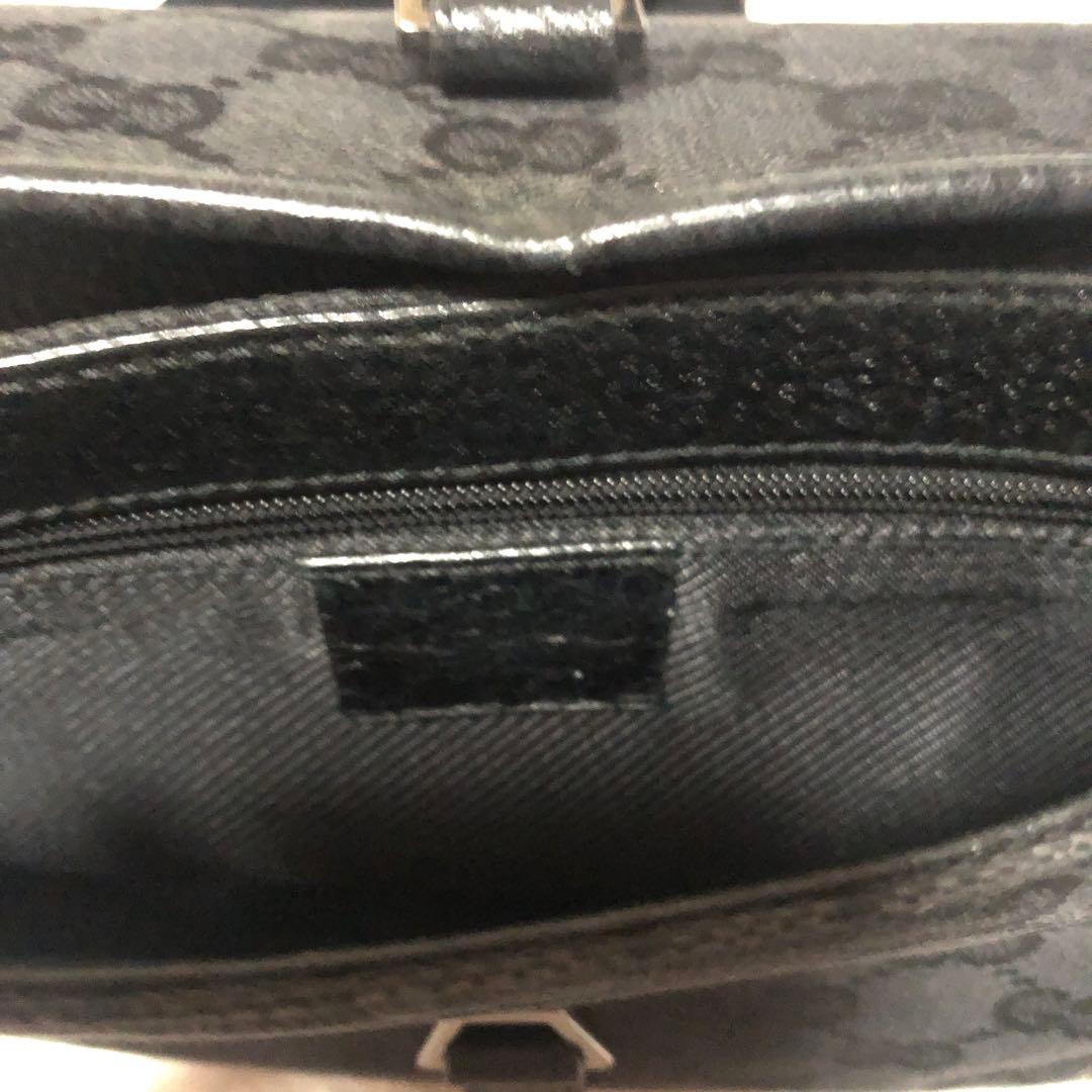 GUCCI ボディーバッグ