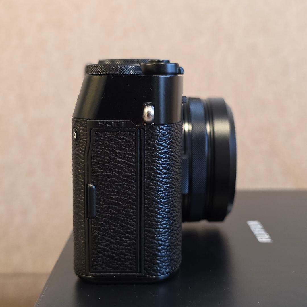 美品 おまけ多数 FUJIFILM X100VI 付属品、保証書完備