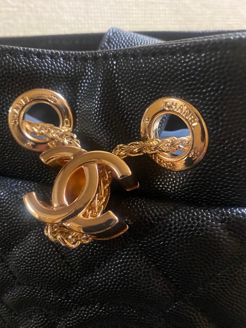 (新品、未使用)CHANEL ノベルティブラックショルダーバッグ、ショルダーのみ