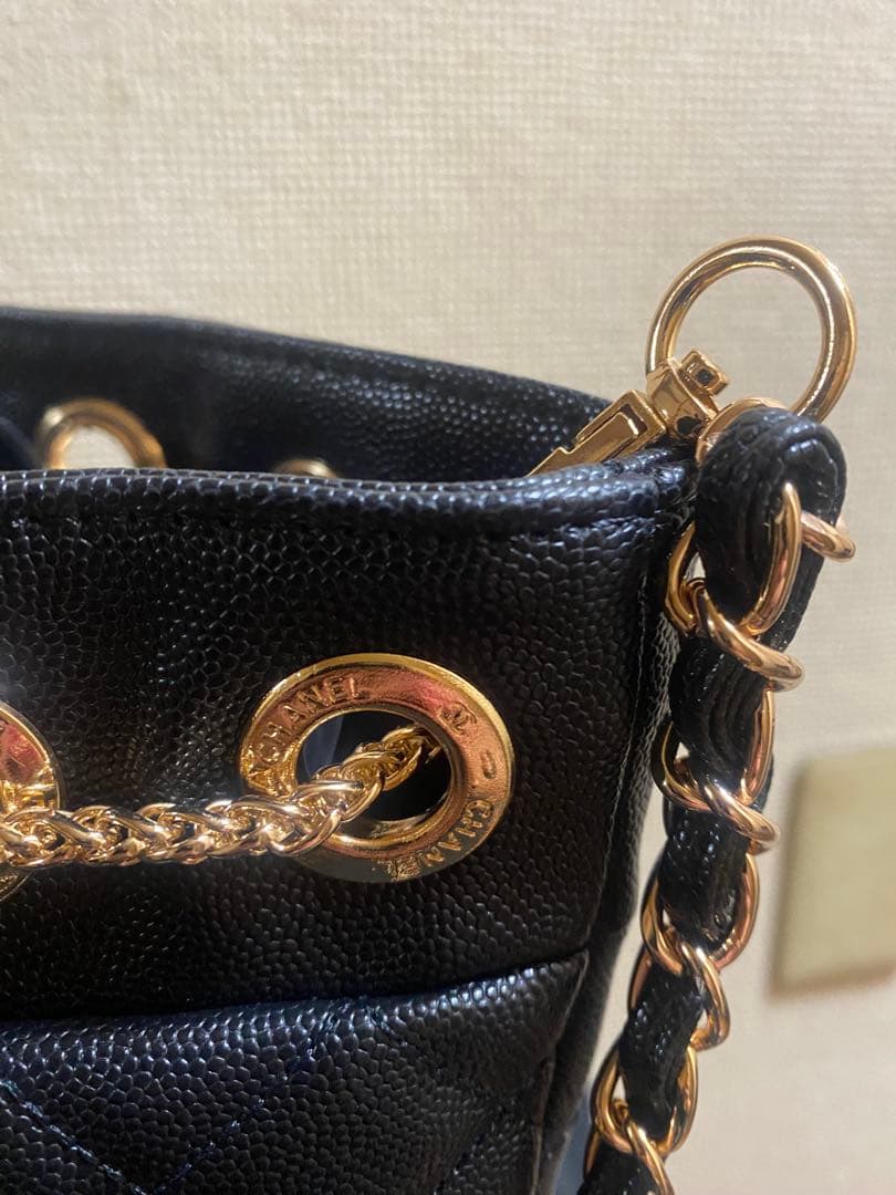 (新品、未使用)CHANEL ノベルティブラックショルダーバッグ、ショルダーのみ