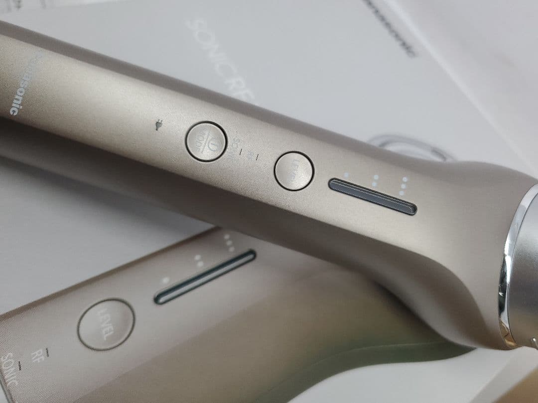 Panasonic 美顔器 ソニック　RFリフト　EH-SR75-N