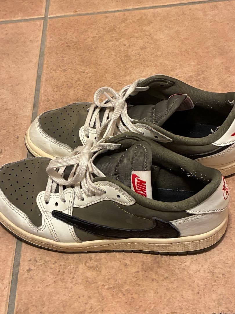 トラビススコット　オリーブ　キッズ　22センチ　箱あり