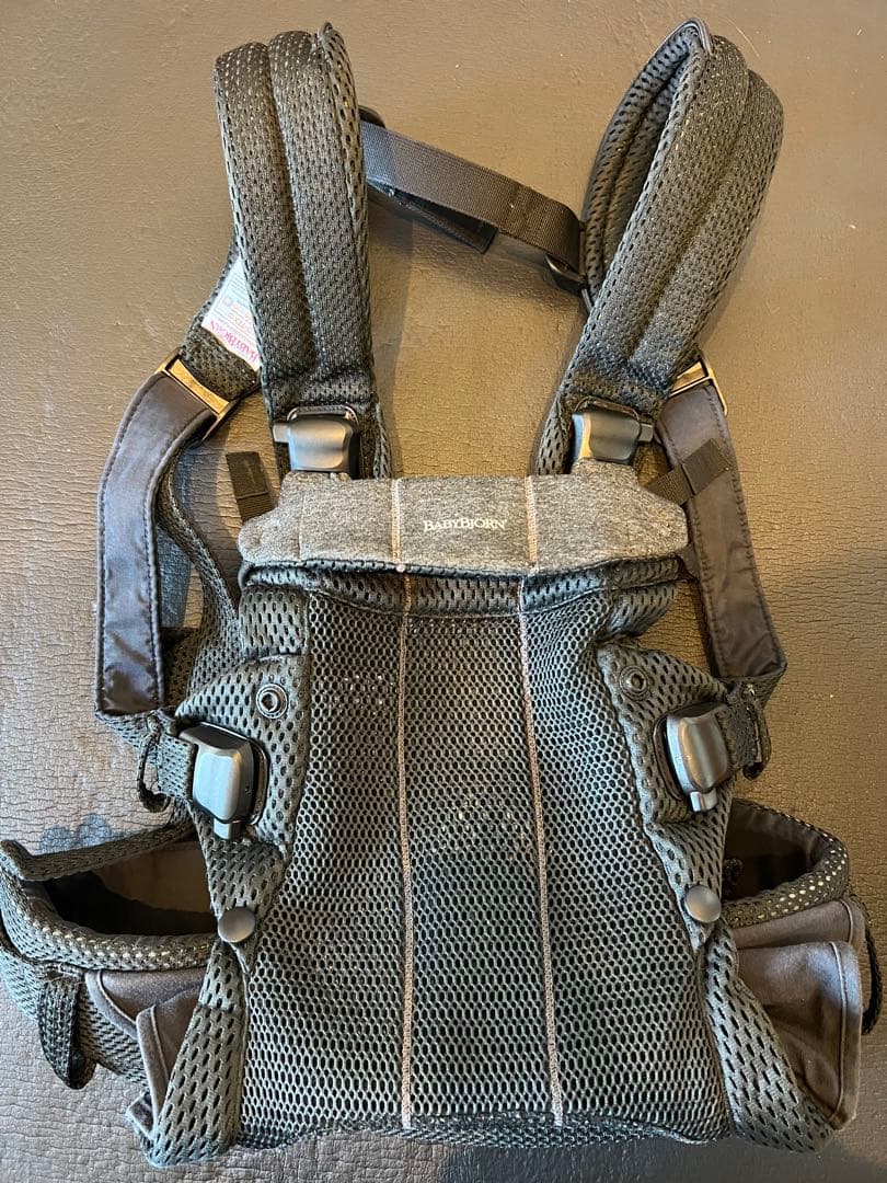 BABYBJORN ベビーキャリア HARMONY メッシュ（ブラック）