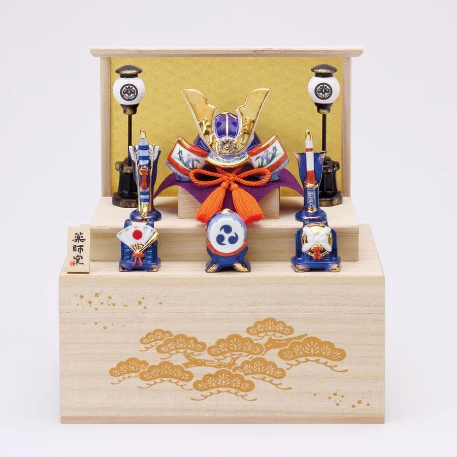 薬師窯　五月人形　染錦出世兜　新品　鎧　鎧飾り　コンパクト　初節句　日本　武将