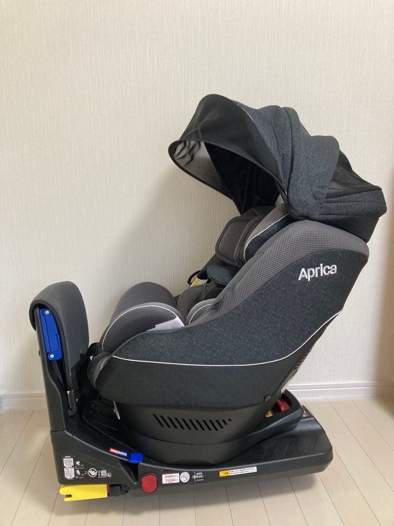Aprica クルリラ プレミアム 車用チャイルドシート グレー